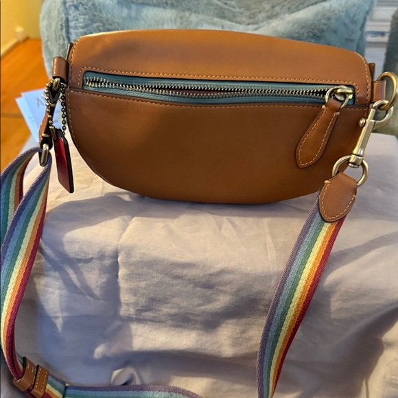 Coach Tan Leather Tag with Multicolor Logo - Picture 4 of 4